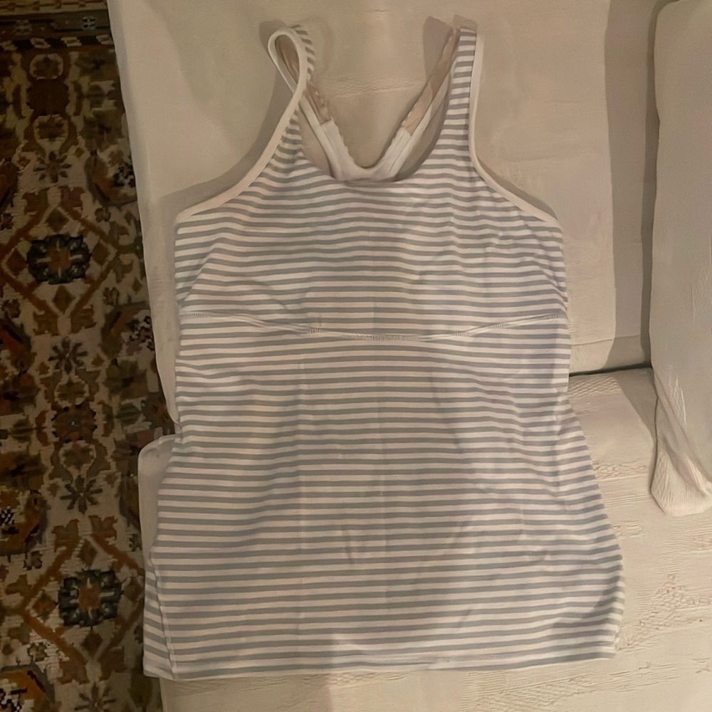 Lulu lemon tank